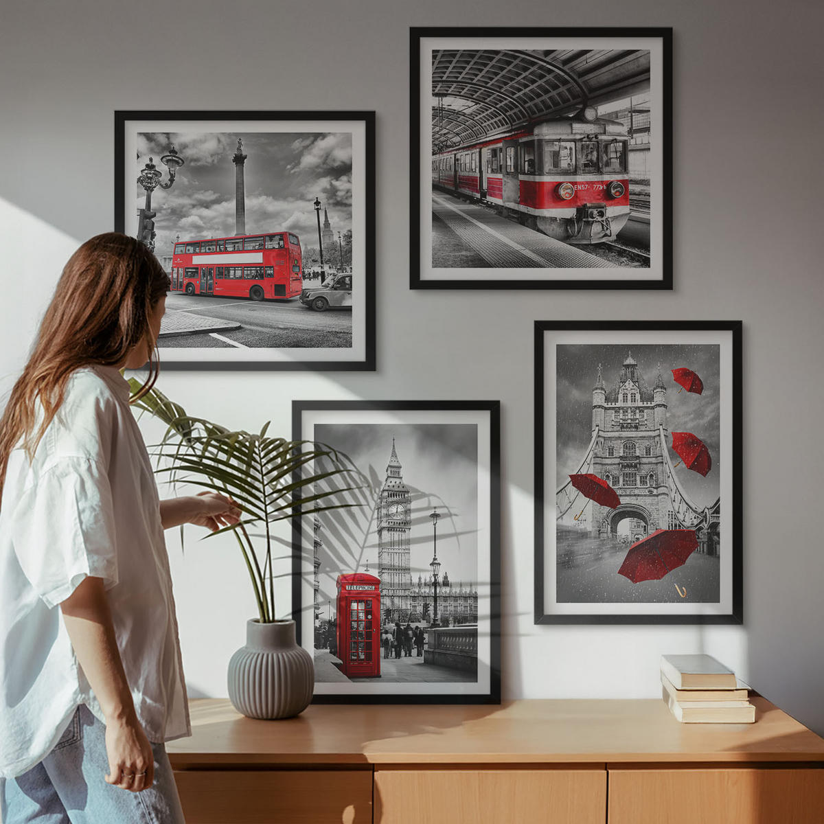 BILDER SET 4er Set - 50x50 cm & 40x60 cm Schwarzer Rahmen - Red Accents London - Schwarz, Kunststoff (50/50cm) - TULUP
