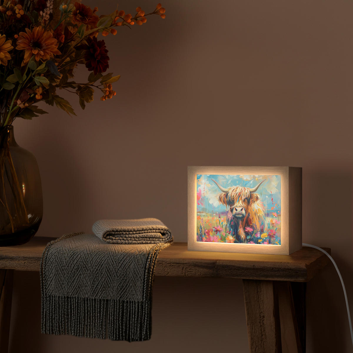 NÁSTĚNNÁ LAMPA Skotský horal - Příroda - Barevné - Květiny 20x15 cm - různobarevná, kompozitní dřevo (20/15/8cm) - OnlyWow