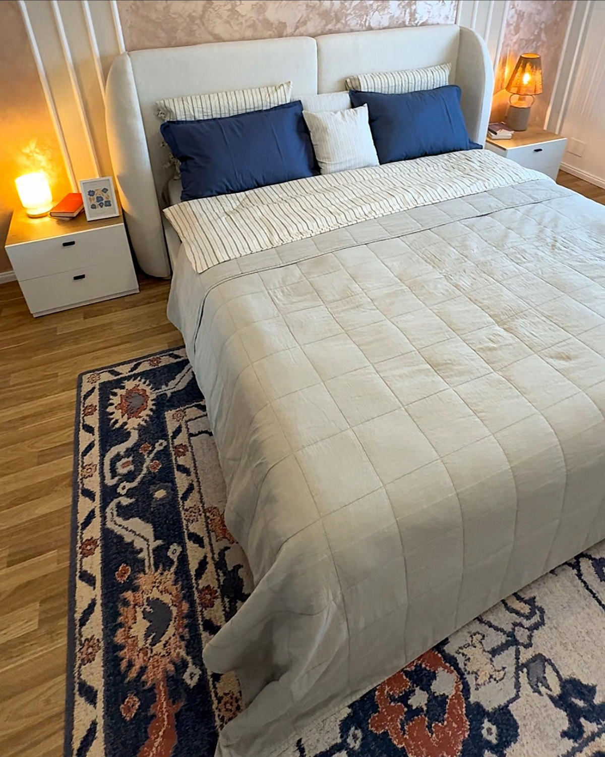 POSTEL s úložným prostorem 180/200 cm Látka Krémově bílá Monestier - krémová, textil (180/200cm) - Beliani