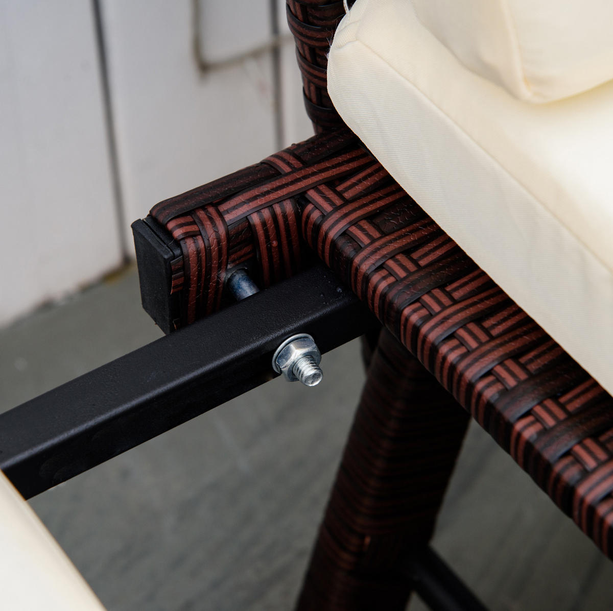 LOUNGESOFA aus Rattan 129x63x67 cm Braun mit klappbaren Armlehnen und Liegefunktion - Braun, Naturmaterialien (63/67/129cm) - Modfu