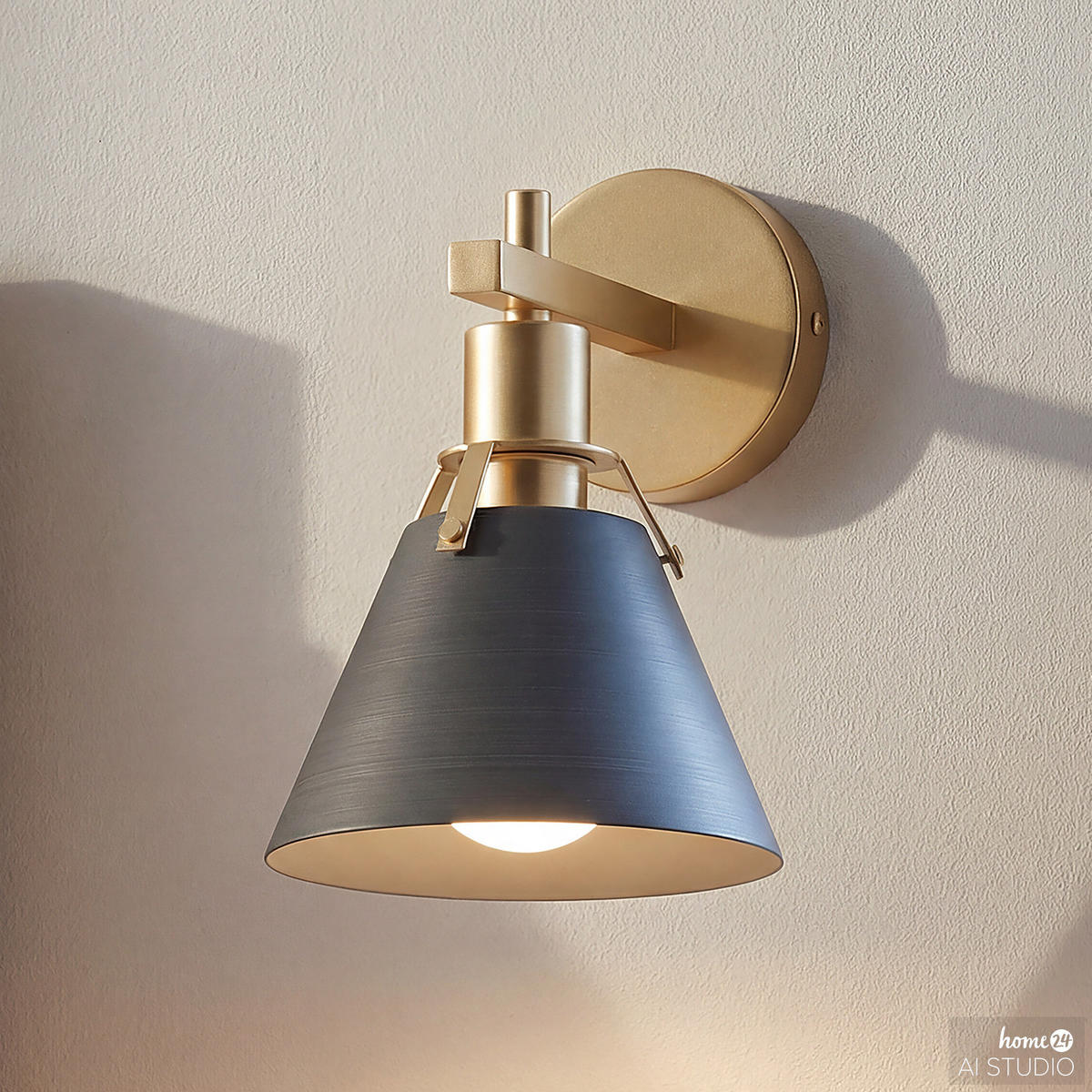 WANDLEUCHTE mit Akku-Leuchtmittel - RGB-Leuchtmittel - inkl. Fernbedienung - Grau, Metall (18/23/18cm) - home24