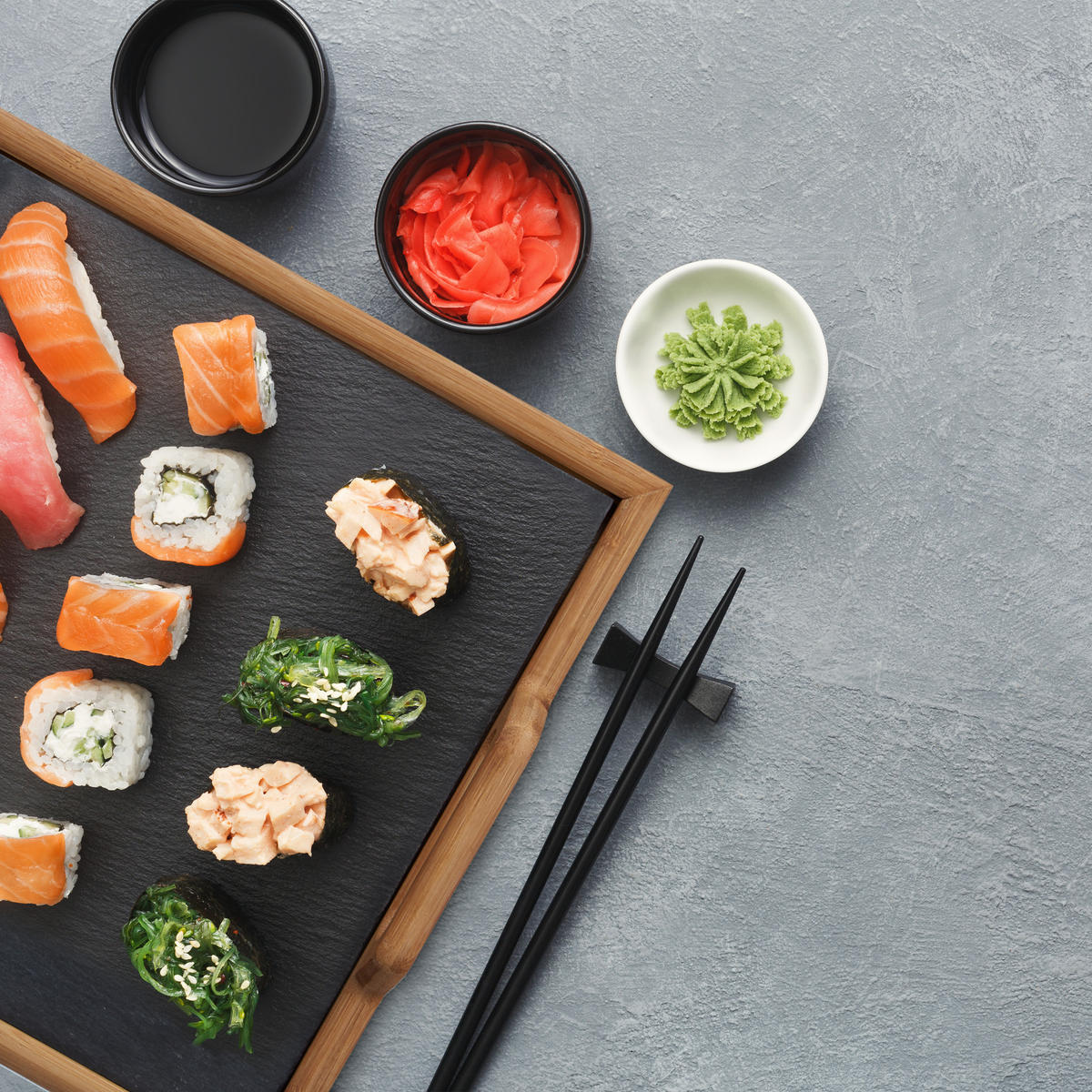 SERVIERTABLETT - Multicolor, Holz/Stein (40.5/6/32cm) - Relaxdays