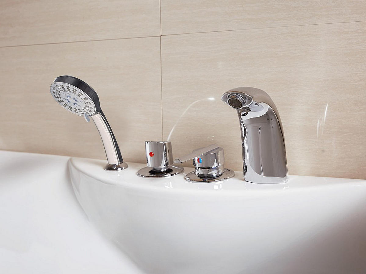 WHIRLPOOLBADEWANNE - 1 -Sitzer - Acryl - weiß - GAVINO - Weiß, Kunststoff (150/54.5/75cm) - Vente-Unique