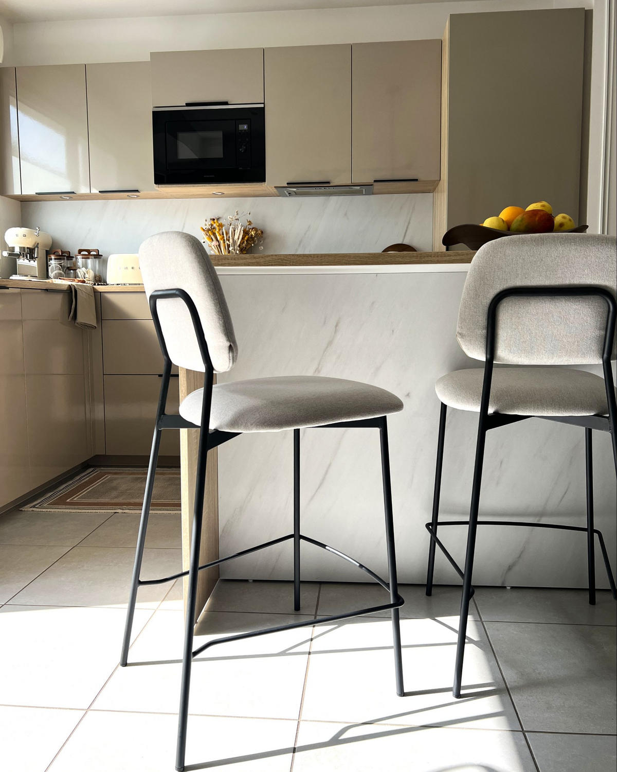 SCAUN DE BAR set de 2 taupe Duette - taupe/negru, material textil (45/96/48cm) - Beliani