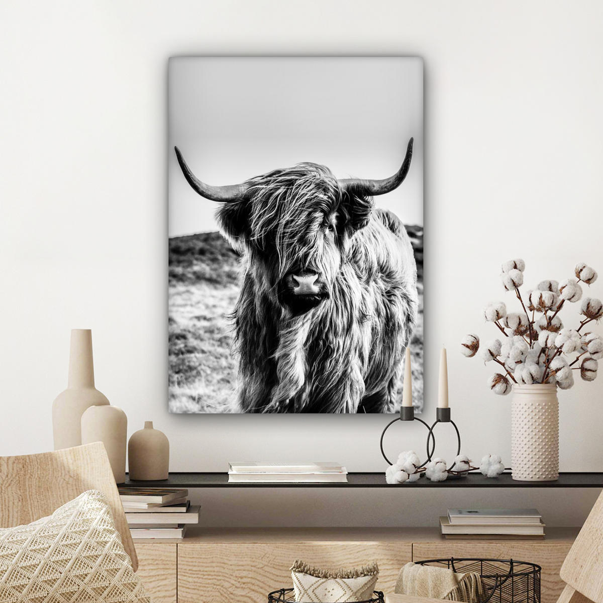 OBRAZ NA PLÁTNĚ Kráva - Skotský horal - Černá - Bílá - Zvíře - Příroda - Divoká zvěř 60x80 cm - černá, textil (60/80cm) - MuchoWow