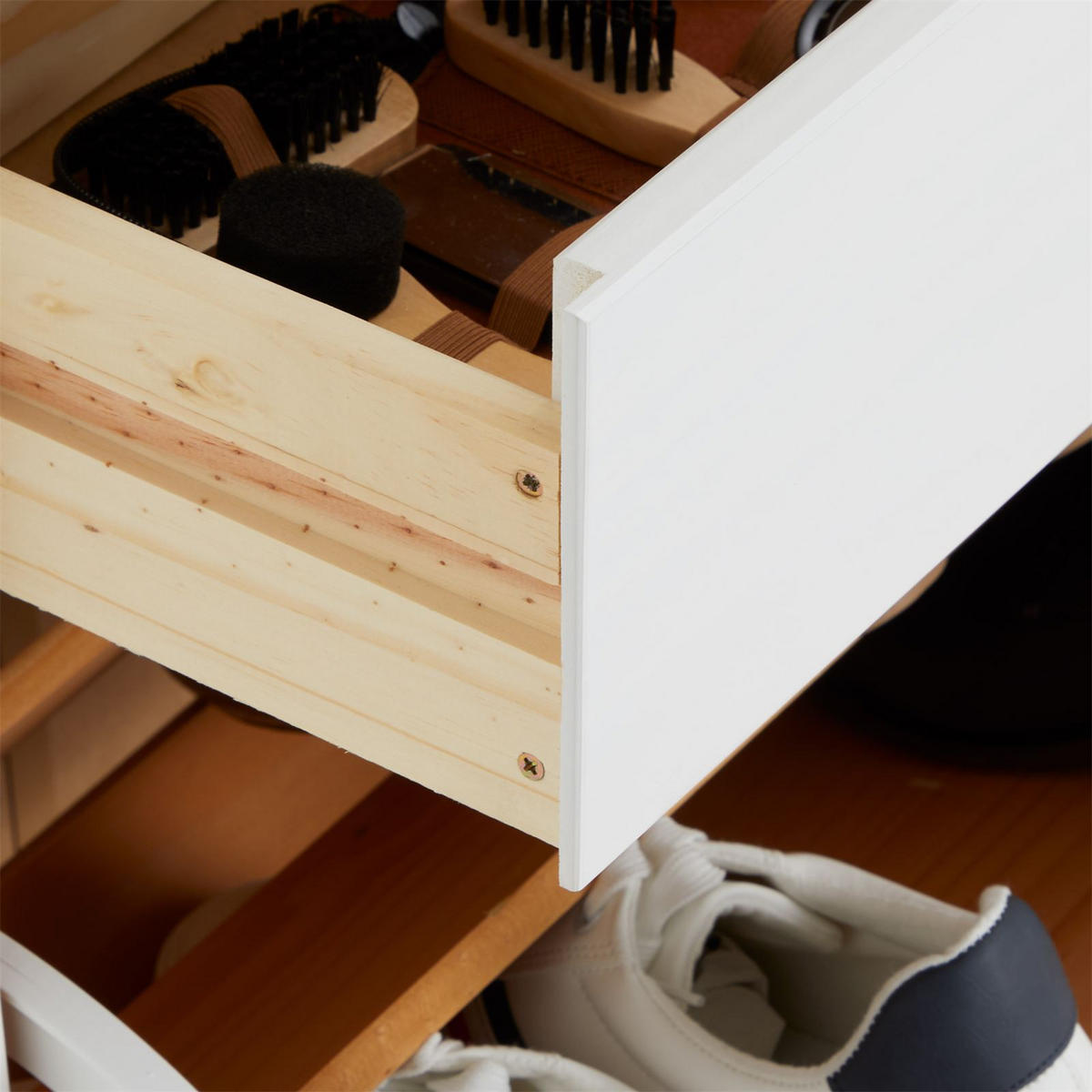 SCHUHSCHRANK BASIL weiß/braun - Weiß/Braun, Holz (58/93/25cm) - IDIMEX
