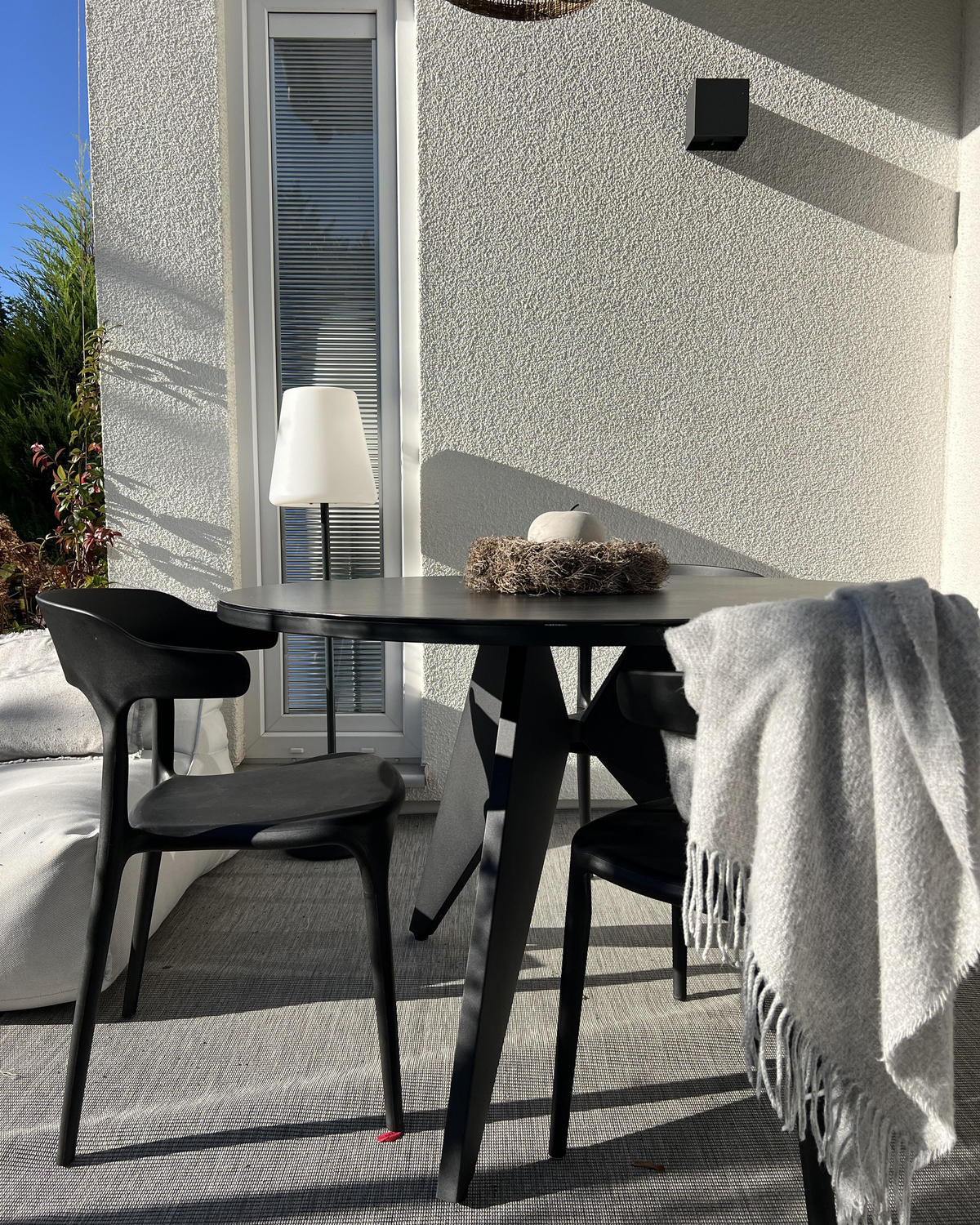 GARTENTISCH Glas Schwarz Olmetto - Schwarz, Metall (110/110/74cm) - Beliani