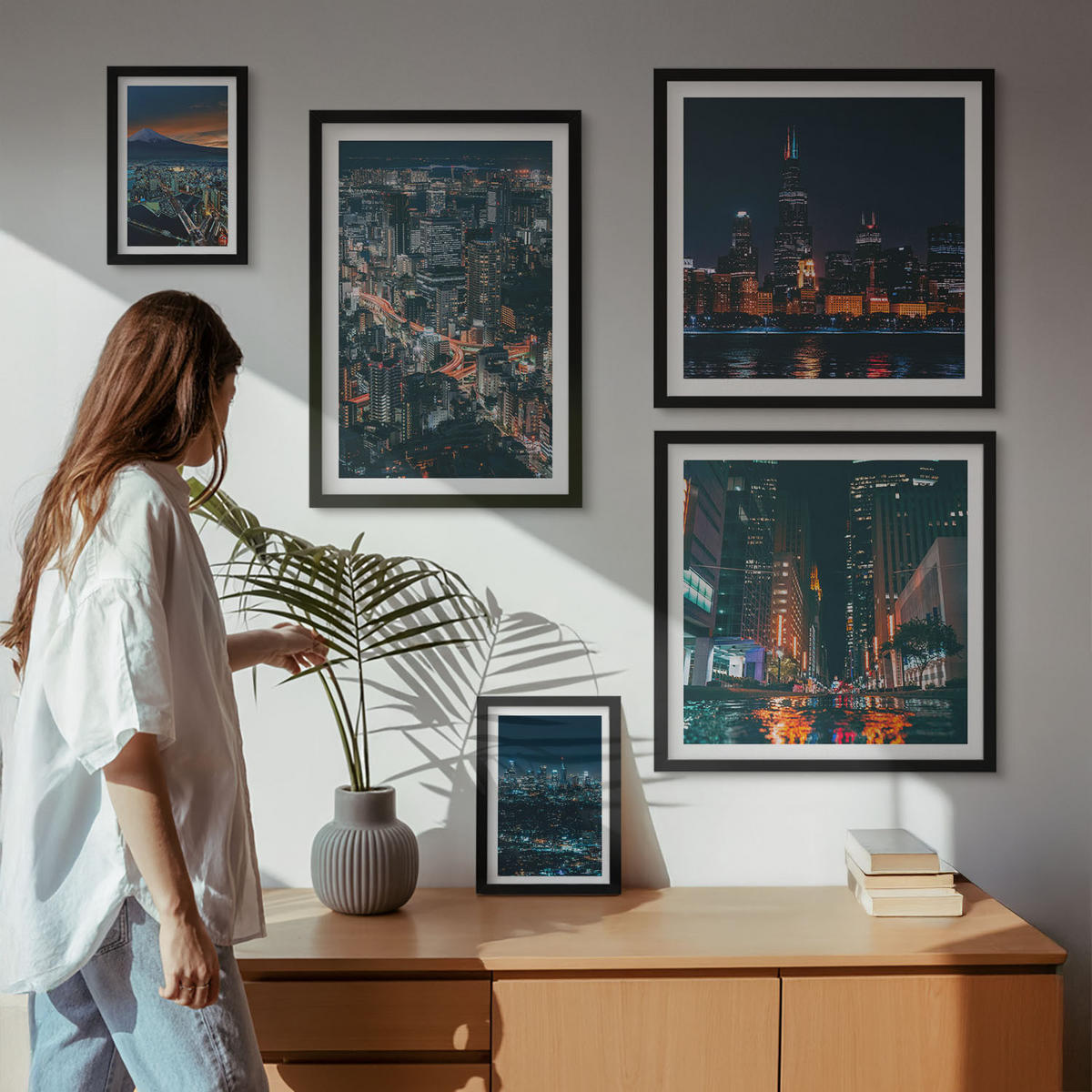 BILDER SET 5er Set - 50x50 cm & 20x30 cm & 40x60 cm Schwarzer Rahmen - Bergpanorama der Stadt bei Nacht - Schwarz, Kunststoff (40/60cm) - TULUP