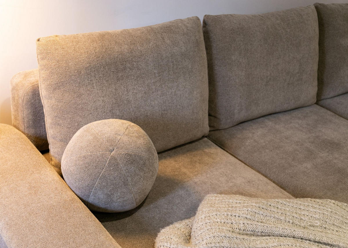 ECKSOFA Carnos mit Ballkissen, Hellbraun Chenille, linksseitig - Hellbraun/Schwarz, Kunststoff/Textil (264/162cm) - Selsey