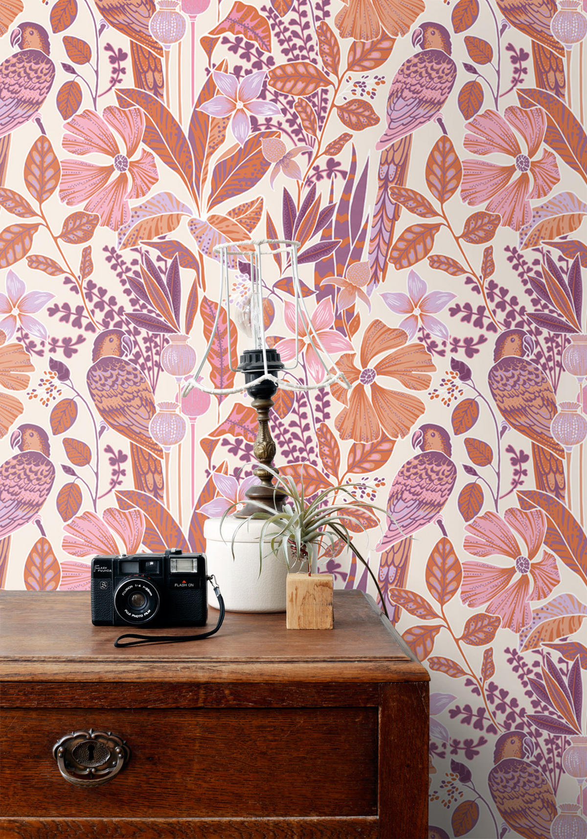 TAPETE tropischen Blumen und Paradiesvögeln 50 x 900 cm - Lila, Papier (50/900cm) - ESTAhome