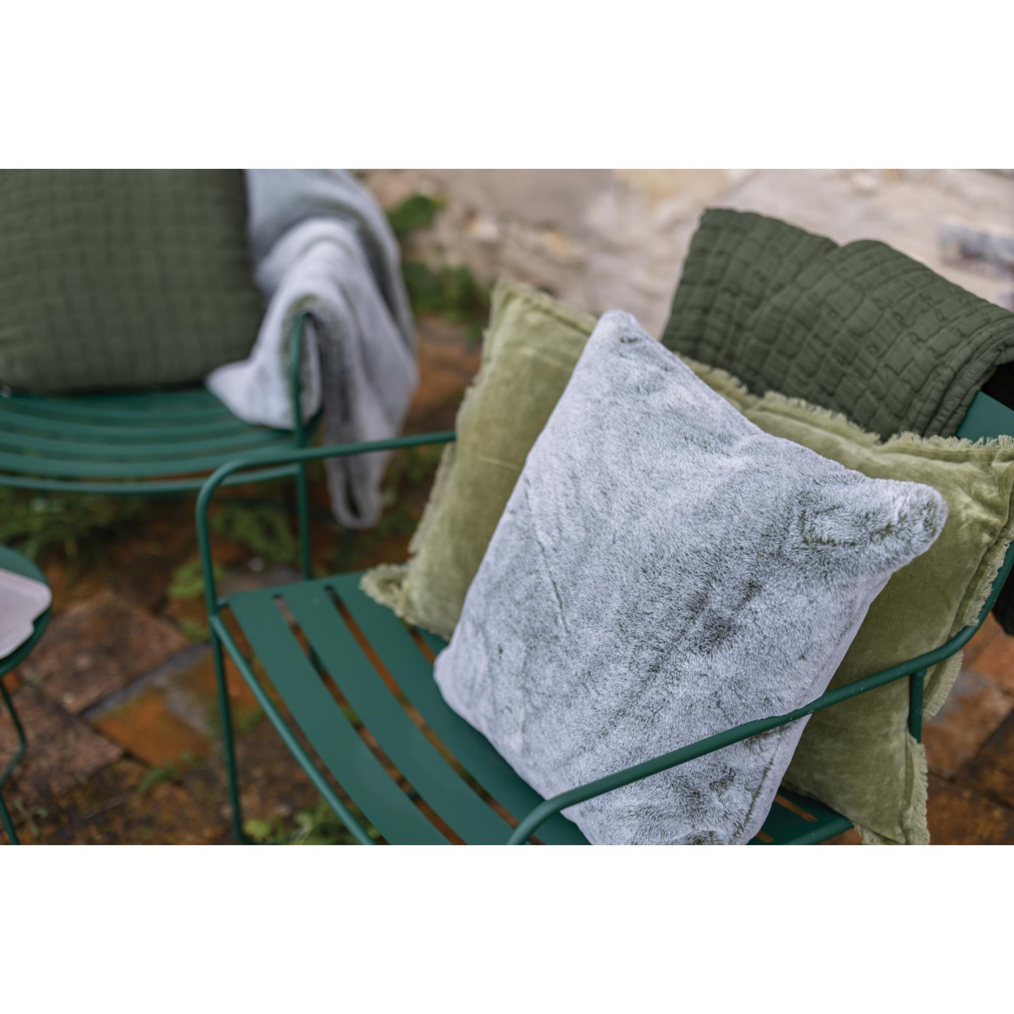 KISSEN Kinta olivgrün 45 x 45 cm - Olivgrün, Textil (45/45cm) - Vivaraise