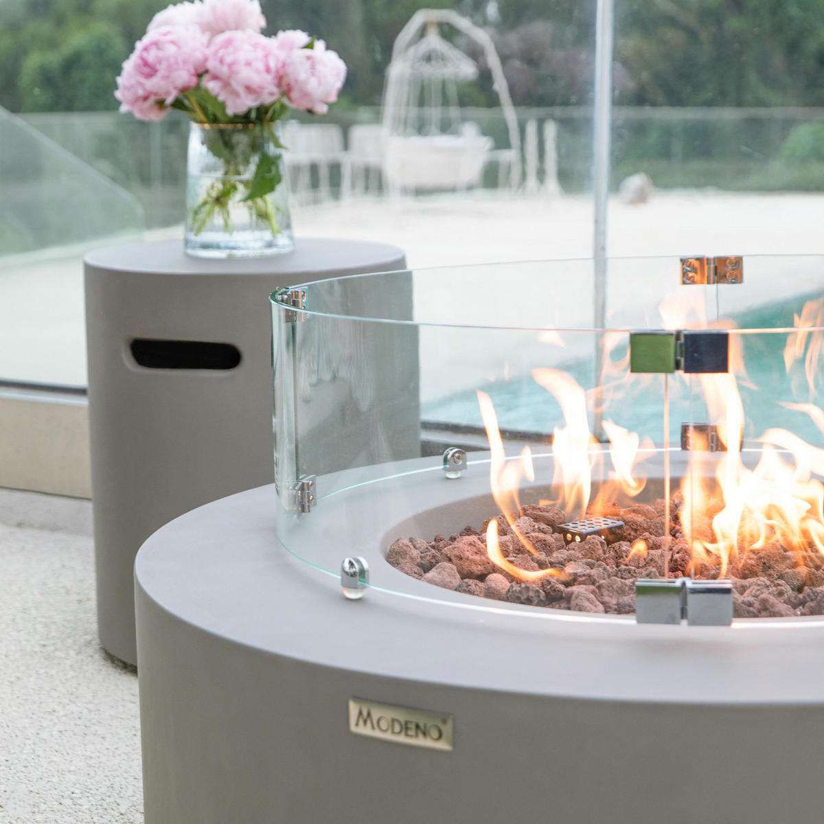 FEUERTISCH Tramore Gasfeuerstelle aus GF-Beton 87/87/36 cm - Hellgrau, Naturmaterialien (87/37/87cm) - Elementi