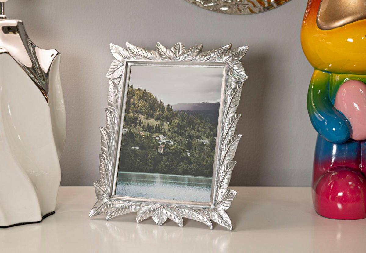 BILDERRAHMEN Leavy, Fotoformat 15 x 20 cm, silberfarben, Polyresin und Glas, Rahmen 21,2 x 1,7 x 26,8 cm - Silberfarben, Glas/Kunststoff (21.2/26.8/1.7cm) - Mauro Ferretti