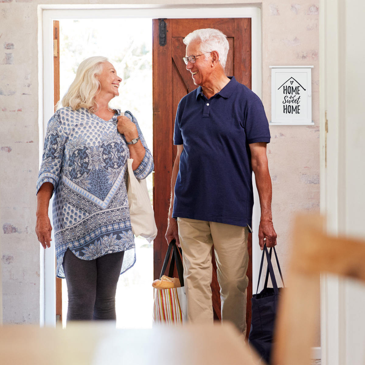 SKRINKA na kľúče - biela, kov/kompozitné drevo (22/29/8cm) - Relaxdays