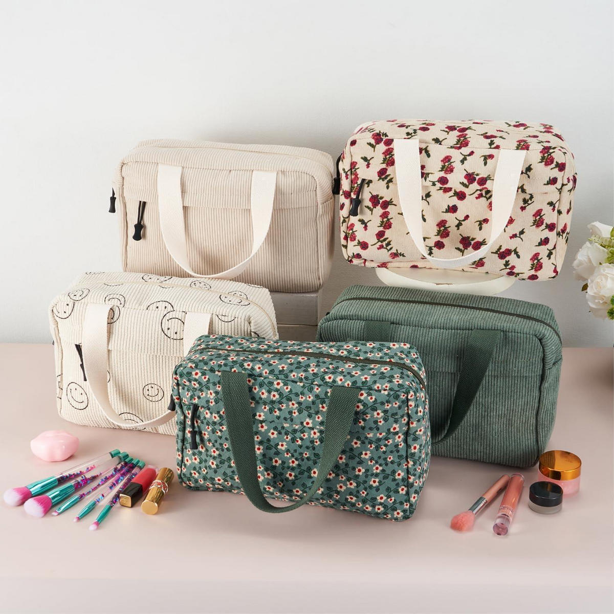 KOSMETIKTASCHE Cord Grün-a 30 cm - Grün, Textil (18/2/26cm)
