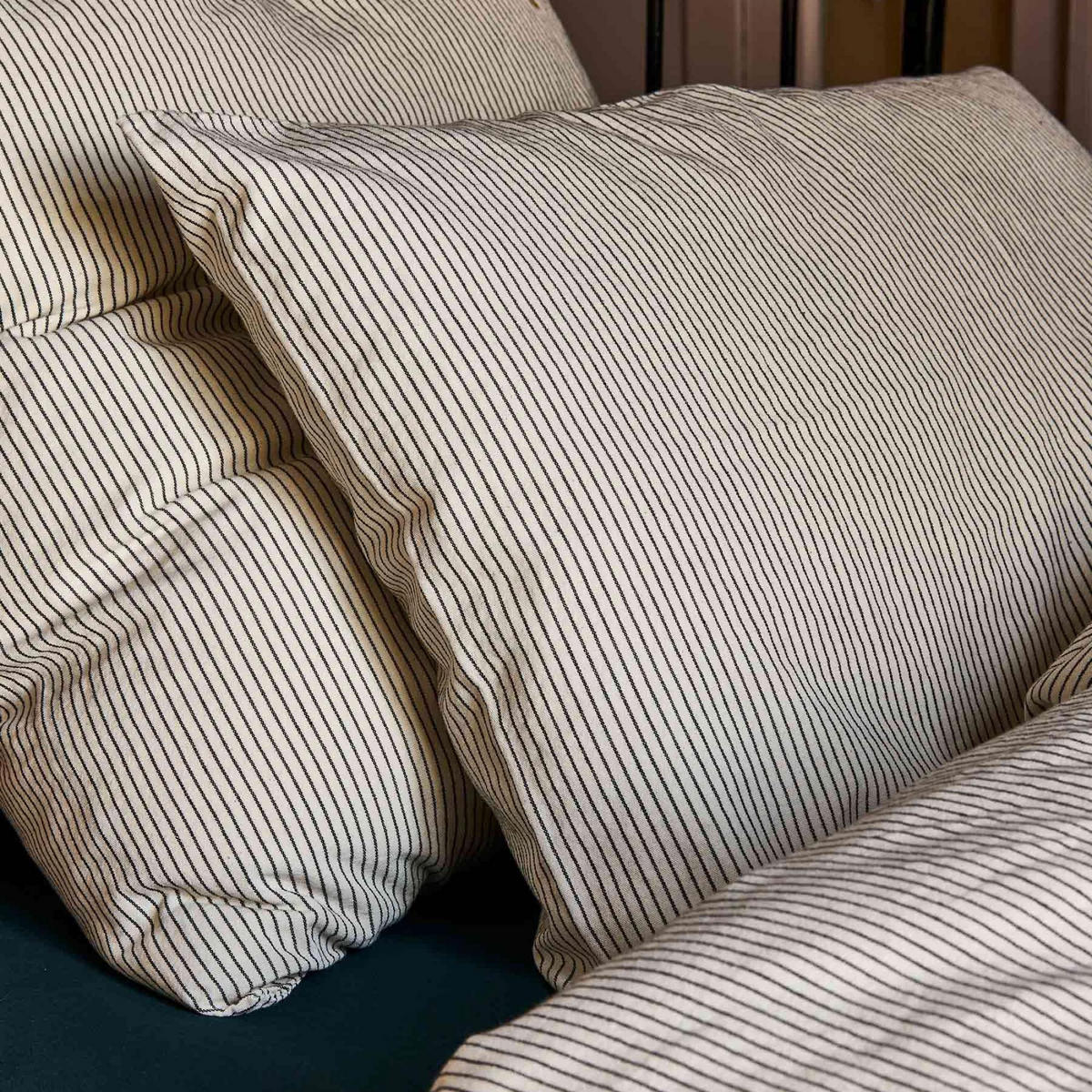 KISSENBEZUG Léonie kaviar 65 x 65 cm - Schwarz, Textil (65/65cm)