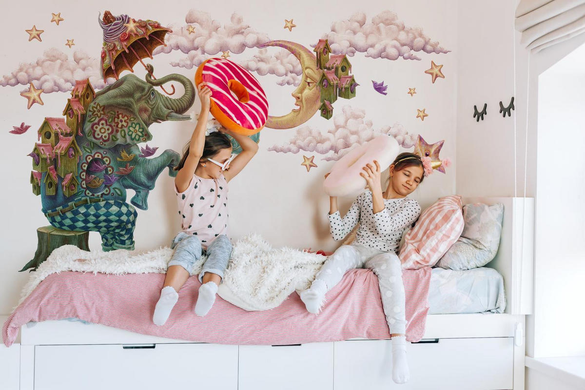 WANDAUFKLEBER 80x106cm - Märchentiere - Multicolor, Kunststoff (80/106/0.1cm) - Wallfluent