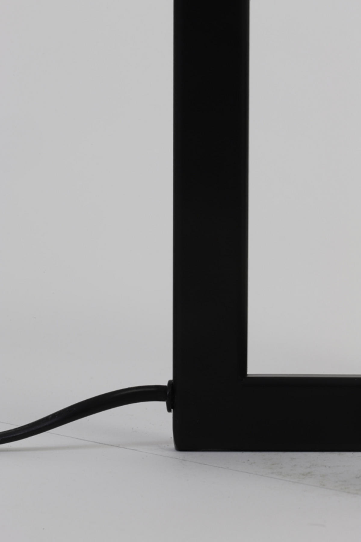LAMPENFUSS Mace Schwarz 21/21/46 cm - Schwarz, Metall (21/21/46cm) - Light & Living