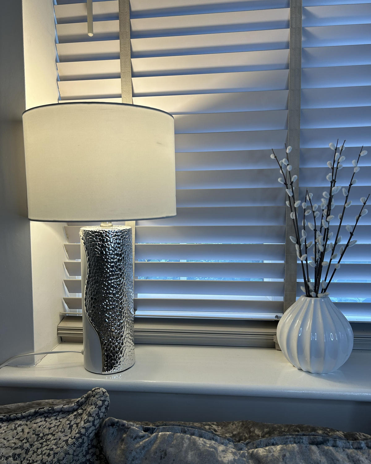 STOLNÍ LAMPA Aiken 30/30/52 cm - bílá, keramika (30/30/52cm) - Beliani