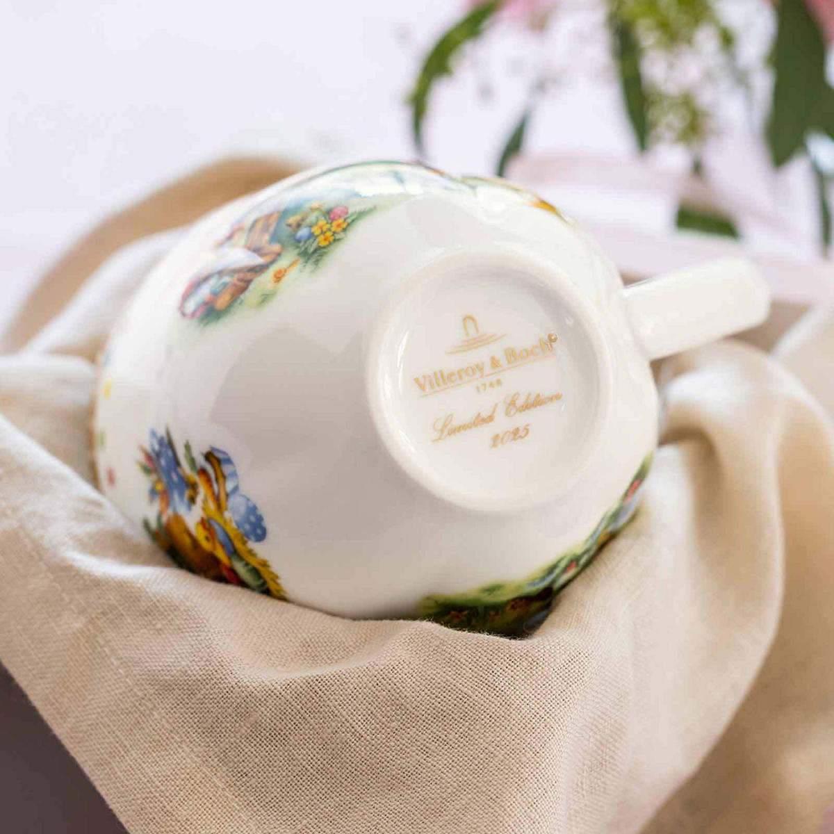 BECHER Easter Edition 2025 bunt 390 ml - Multicolor, Keramik (0.39L) - Villeroy & Boch