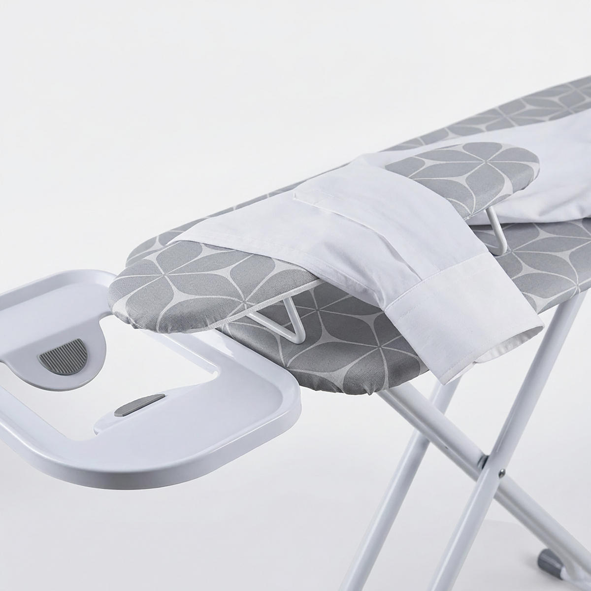 DOSKA na žehlenie Biela Sivá s rukávnikom výškovo nastaviteľná - viacfarebná, kov/textil (131/33cm) - Relaxdays