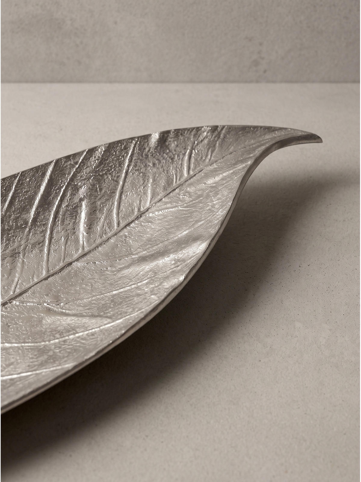 DEKOSCHALE SUBIACO, Aluminium, handgefertigt, Silber, 61 x 18 x 4 cm - Silberfarben, Metall (4cm) - KADIMA DESIGN