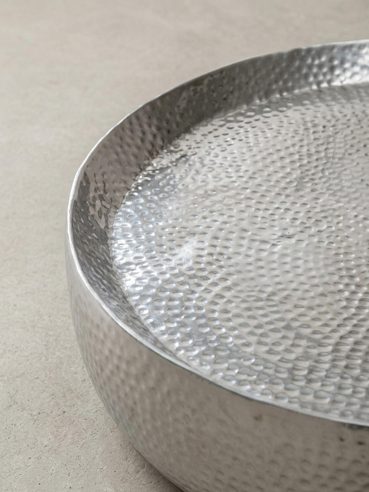 COUCHTISCH Orientalisch mit Hammerschlag-Struktur aus Aluminium und hohler Bauweise, Silber 60x60x35 cm - Silberfarben, Metall (60/60/35cm) - KADIMA DESIGN