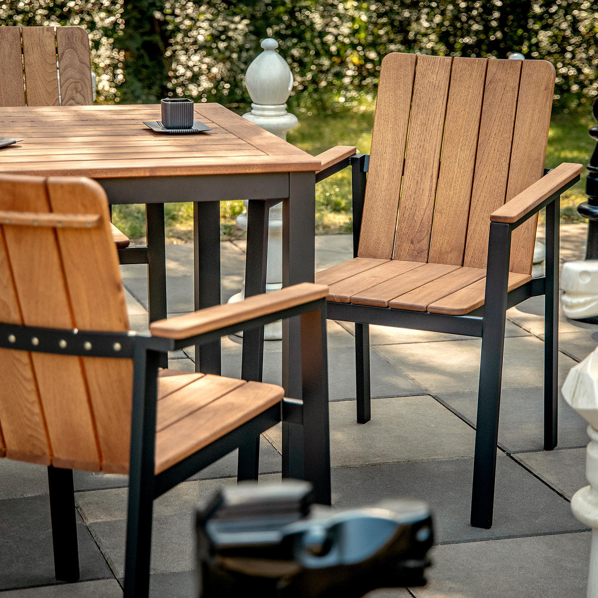 GARTENSTUHL LENTI - Anthrazit/Braun, Holz (59/87/60cm) - KONSIMO®