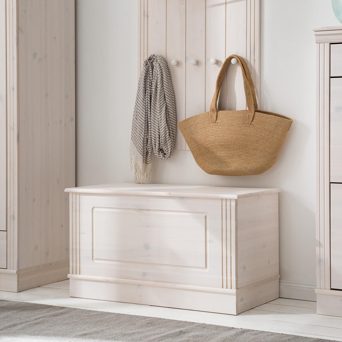 GARDEROBENBANK - Kiefer massiv - Weiß, Holz (80/45/42cm) - home24