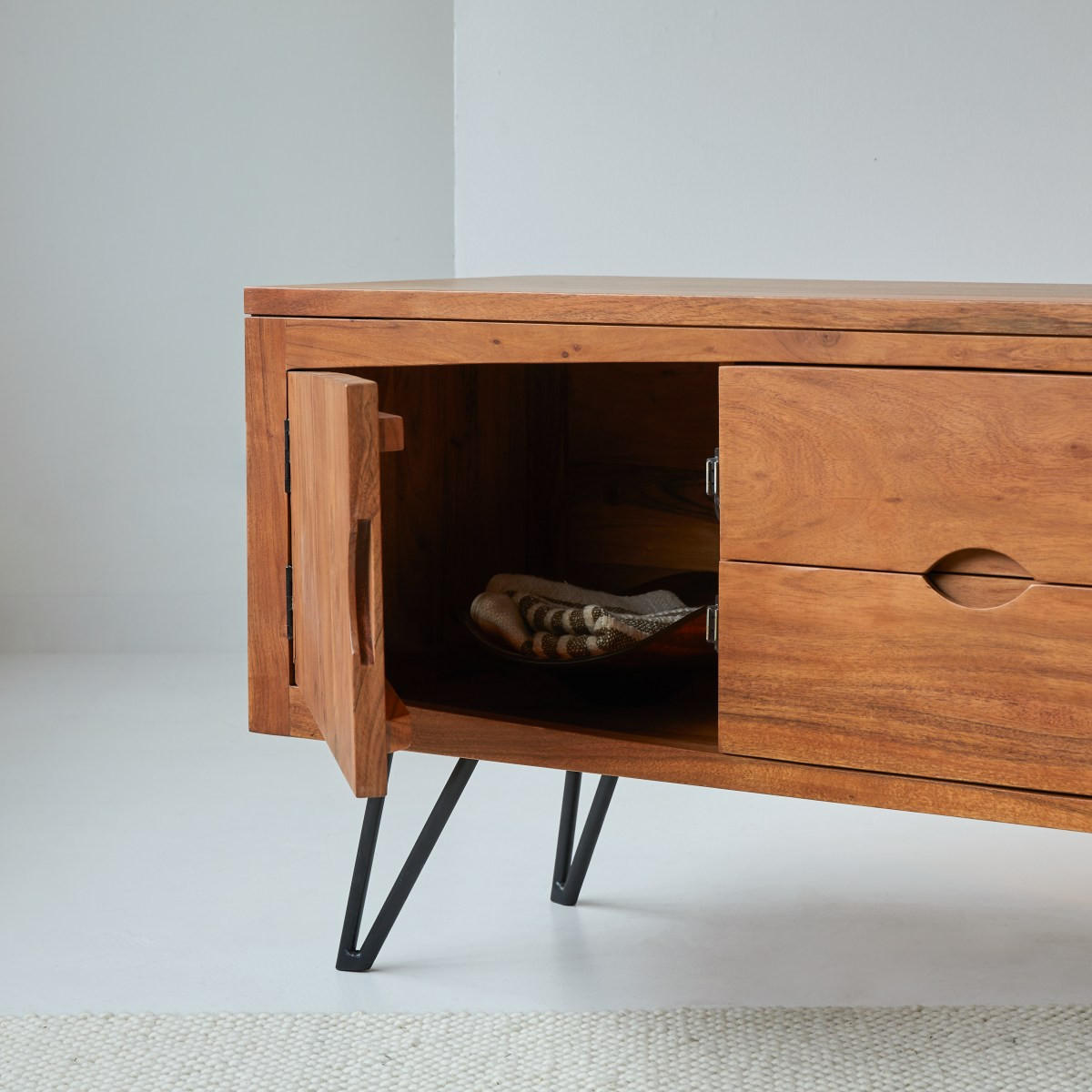 TV-SCHRANK Bonnie Dunkelbraun aus Akazie - Dunkelbraun, Holz (150/62/45cm) - Tikamoon
