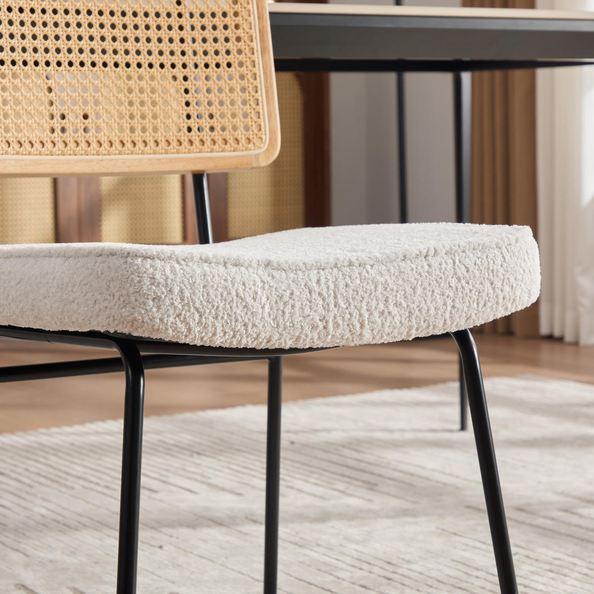 ESSZIMMERSTUHL 2er-Set Vintage PU-Leder Rattan-Optik Holz & Metallfüße - Creme, Textil (47/82/58cm) - Urban Meuble