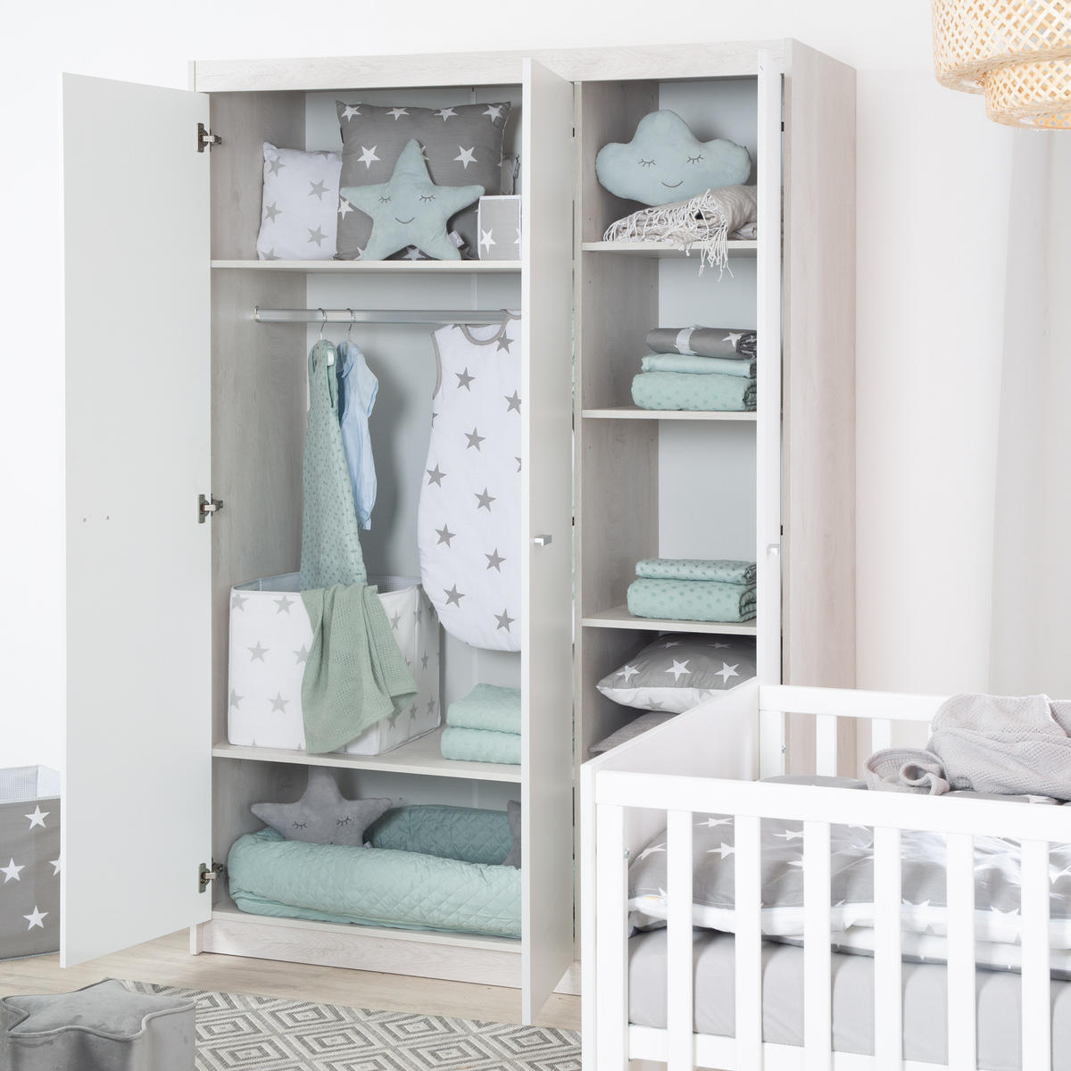 KLEIDERSCHRANK Julia - Weiß, Holzwerkstoff/Kunststoff (131/190/52cm) - Roba