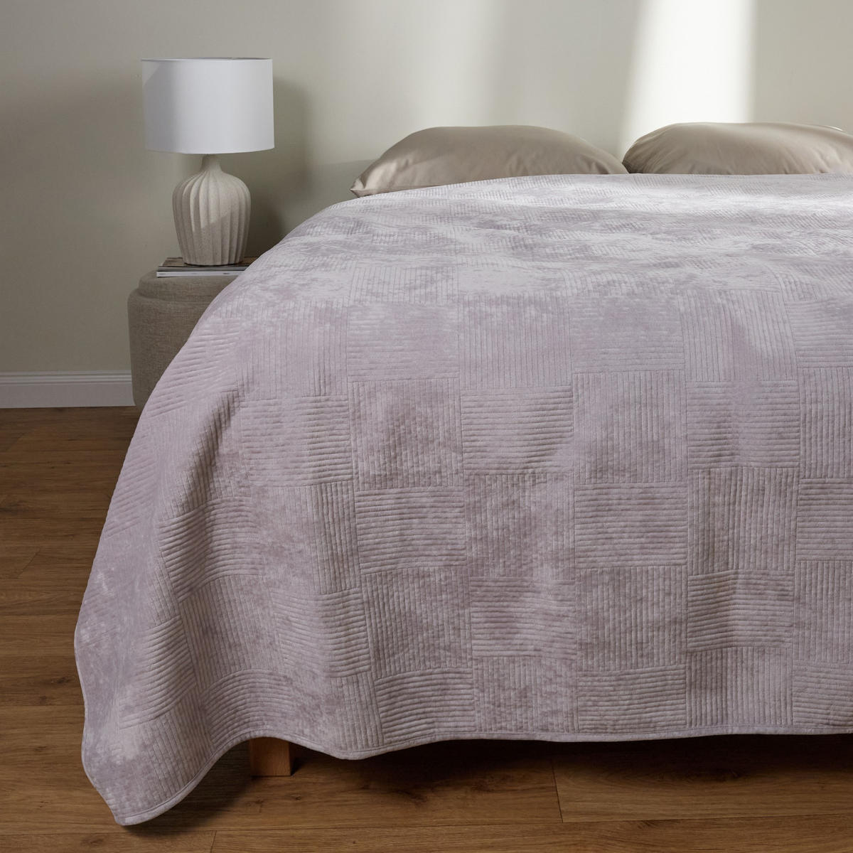 TAGESDECKE Quadron - Violett, Textil (200/220cm) - home&you