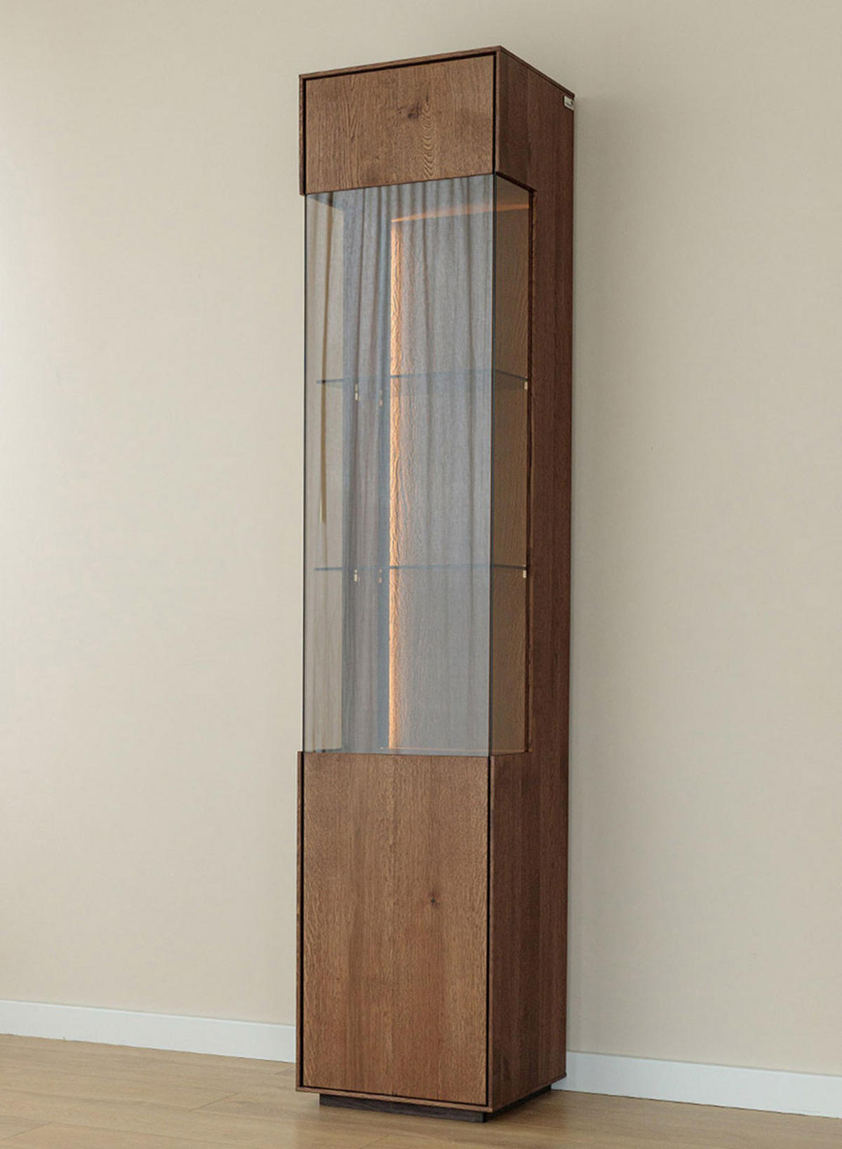 VITRINE Collodi Wildeiche Tabak 43 / 37 / 205cm - Wildeiche/Eichefarben, Holz (43/205/37cm) - Feldmann-Wohnen