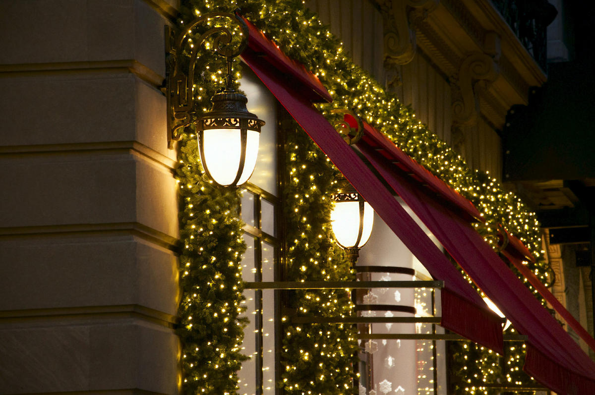 LAALU GIRLANDE Weihnachten künstlich undekoriert grün Narnia 270 cm mit LED Beleuchtung - Grün, Kunststoff (80cm) - LAALU