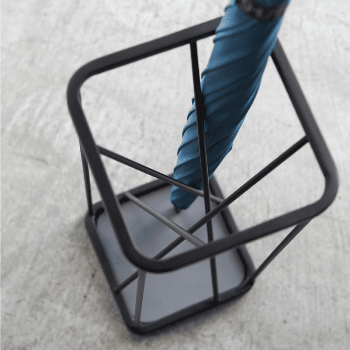 SCHIRMSTÄNDER Nine schwarz 17/45/17 cm - Schwarz, Metall (17/45/17cm) - Yamazaki