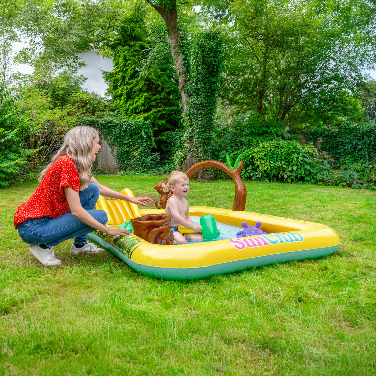 WASSERSPIELCENTER Tiere 214 x 167 x 85 cm mit Rutsche Sprinkler und Spielzubehör - Multicolor, Kunststoff (214/167/85cm) - Avenli