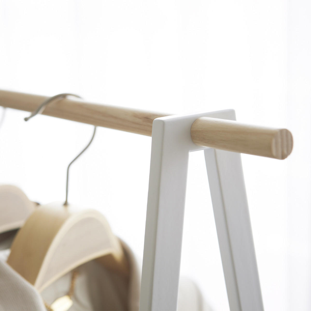 KLEIDERSTÄNDER aus Metall und Holz - H140 cm - Weiß, Metall (47/140/52cm) - Yamazaki