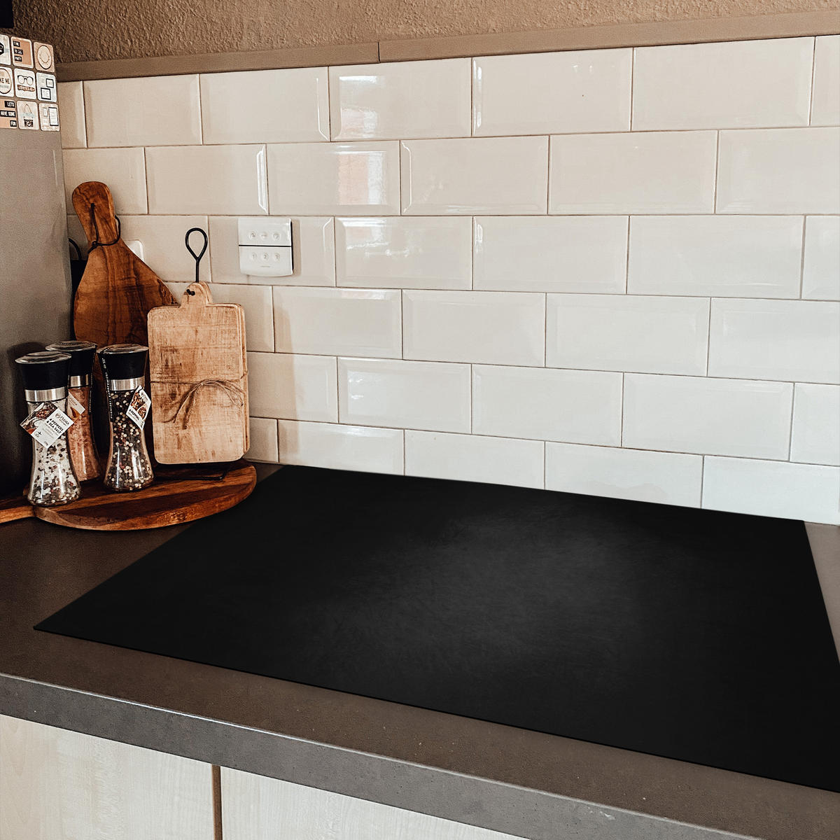 HERDABDECKPLATTE Beton - Schwarz - Grau - Strukturiert - Industriell 80x52 cm - Graphitfarben, Kunststoff (80/52/0.2cm) - MuchoWow