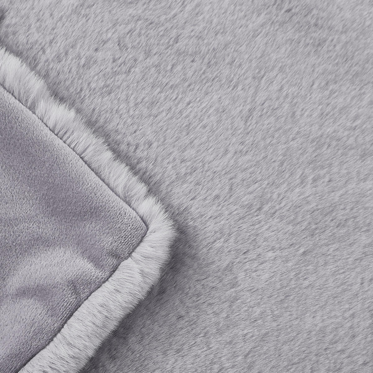 FELLDECKE Wild Thing - Grau, Kunststoff (150/200cm) - Butlers