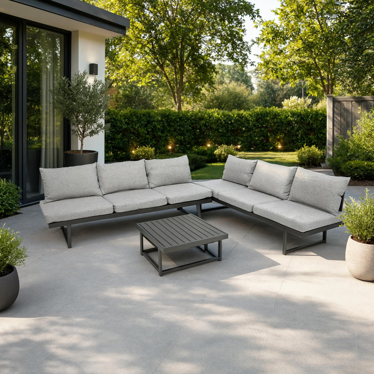 LOUNGESET Chatham - 4-teilig (1x 3-Sitzer Sofa mit Polster, 2x 1-Sitzer Lehnensessel mit Polster, 1x Kaffetisch) - Grau, Metall - TPFGarden