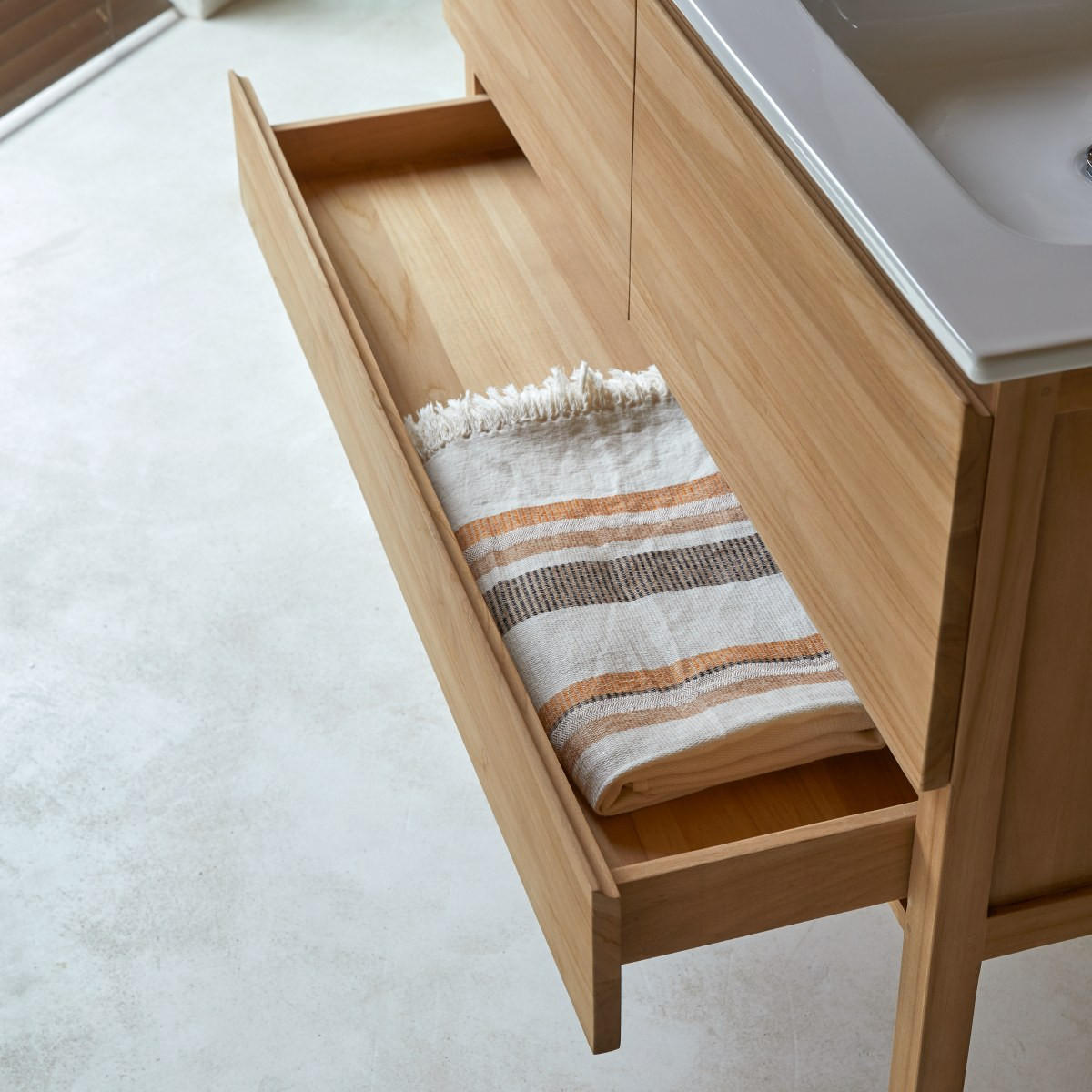 BADEZIMMERMÖBEL Edgar Natur aus Teak - Naturfarben, Holz (121/90/46cm) - Tikamoon