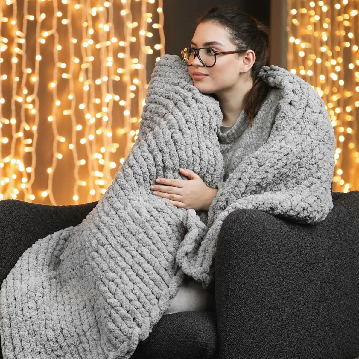 KUSCHELDECKE Chenille handgestrickt - Grau, Textil (125/180cm) - KomfortKissen