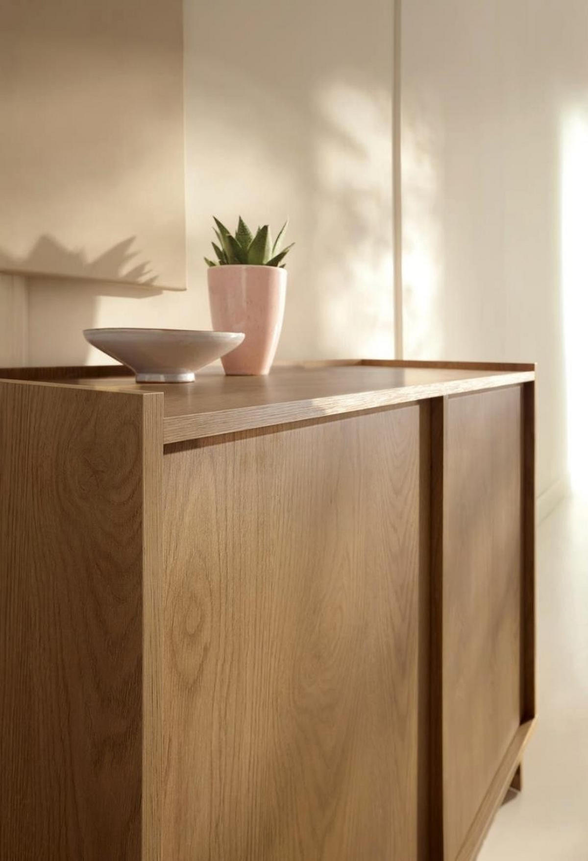 KOMMODE Suna 147 cm breit Japandi Design Sideboard Eiche Caramel grifflos - Braun, Holzwerkstoff (147/81/39cm) - Bettso