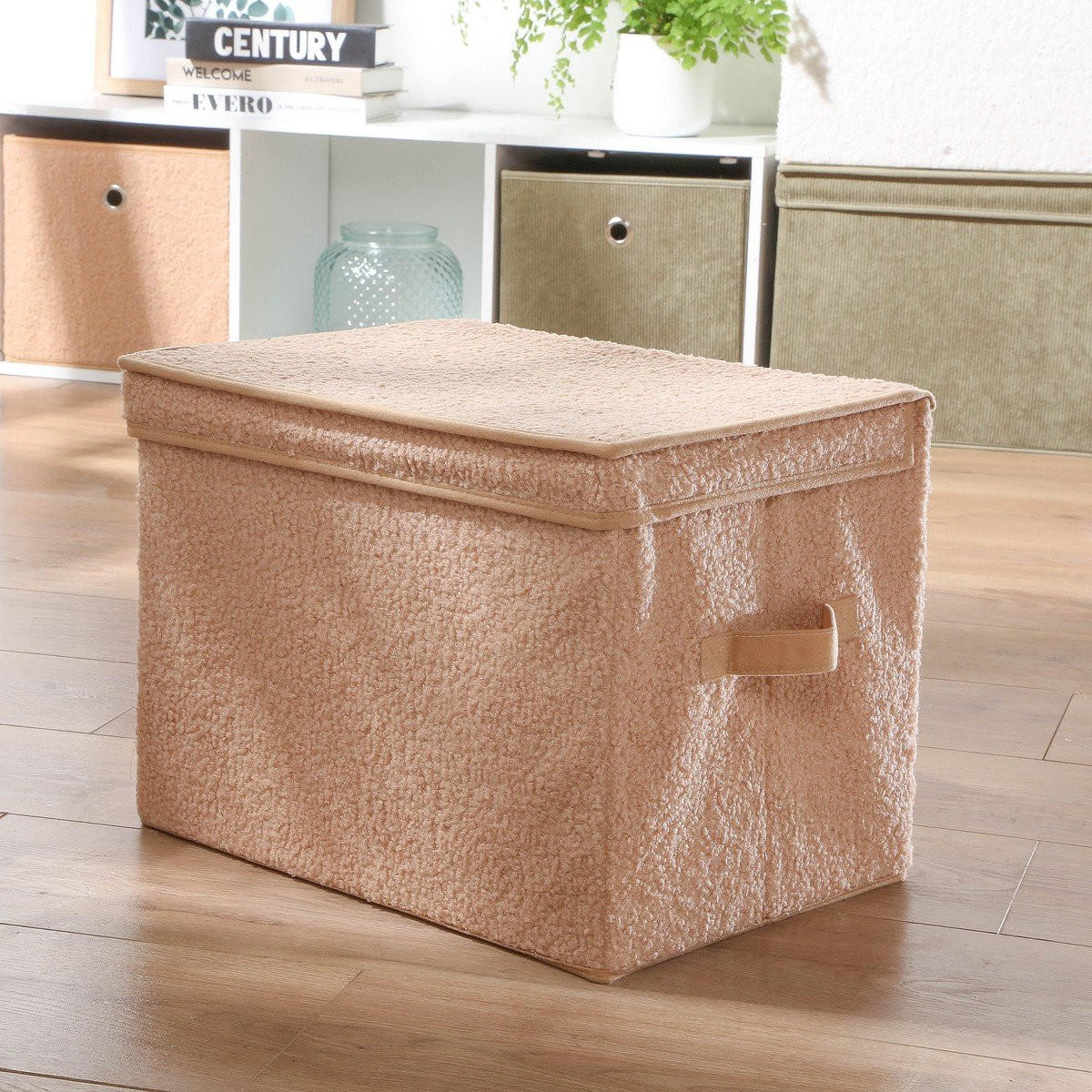 AUFBEWAHRUNGSBOX mit deckel aus bouclé-stoff in beige - 40/28/30 cm - Beige, Textil (40/28/30cm) - Calicosy
