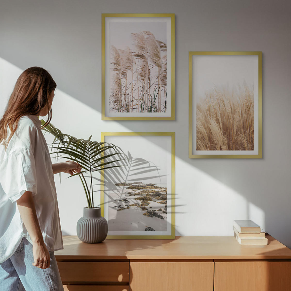 WANDBILDER 3er Set - 40x60 cm Goldrahmen - Pampasgrasfelder und ein Boho-Strand - Goldfarben, Kunststoff (40/60cm) - ArtPrintCave