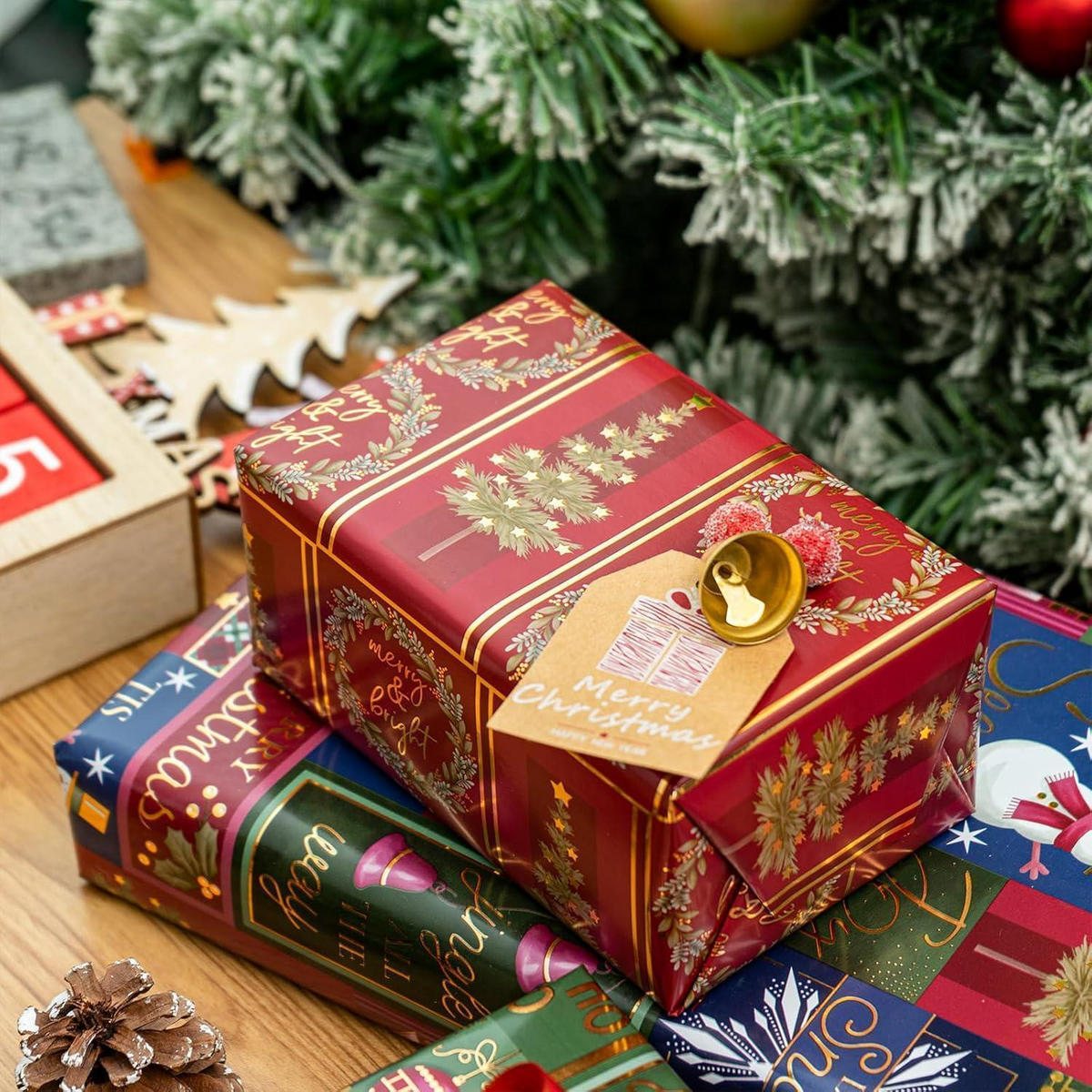 GESCHENKPAPIER 4 Rollen 43,5 x 305 cm Weihnachtsmotive - Multicolor, Papier (13/3/76cm)