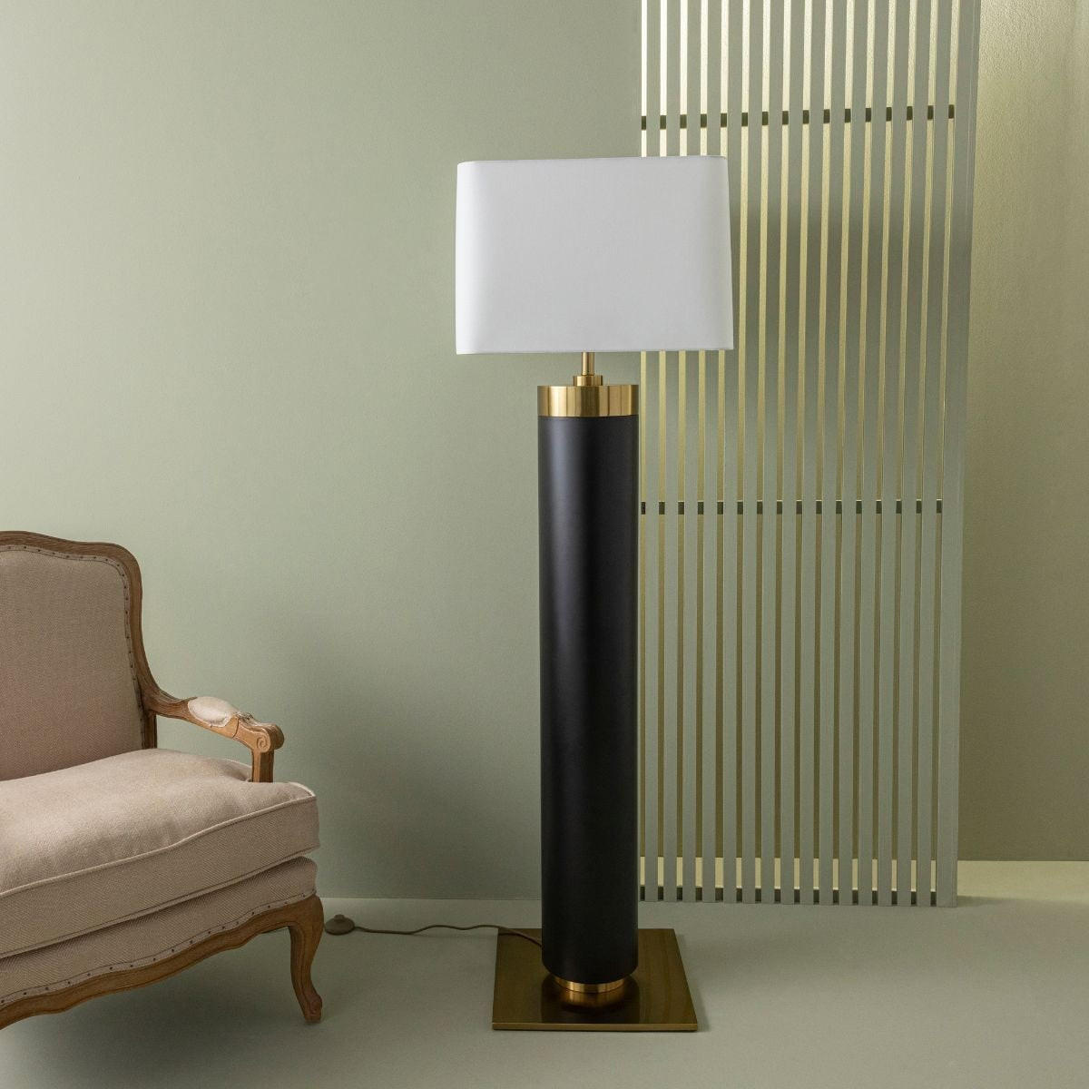 STEHLEUCHTE aus schwarzem metall mit messinggold-finish - vendome 50/50/165 cm - Schwarz, Metall (47/50/165cm) - Signature