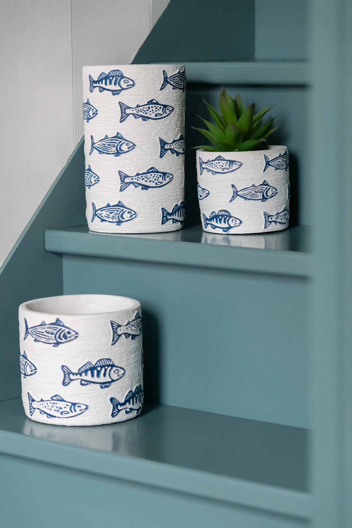 BLUMENTOPF FISCH RUND Weiß - Weiß, Stein (12.5/20cm) - J-Line