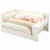DENNÍ POSTEL 140/200 cm v bílé barvě s LED osvětlením, USB a 2 zásuvkami - bílá, kov/kompozitní dřevo (140/200cm) - CHICFURN